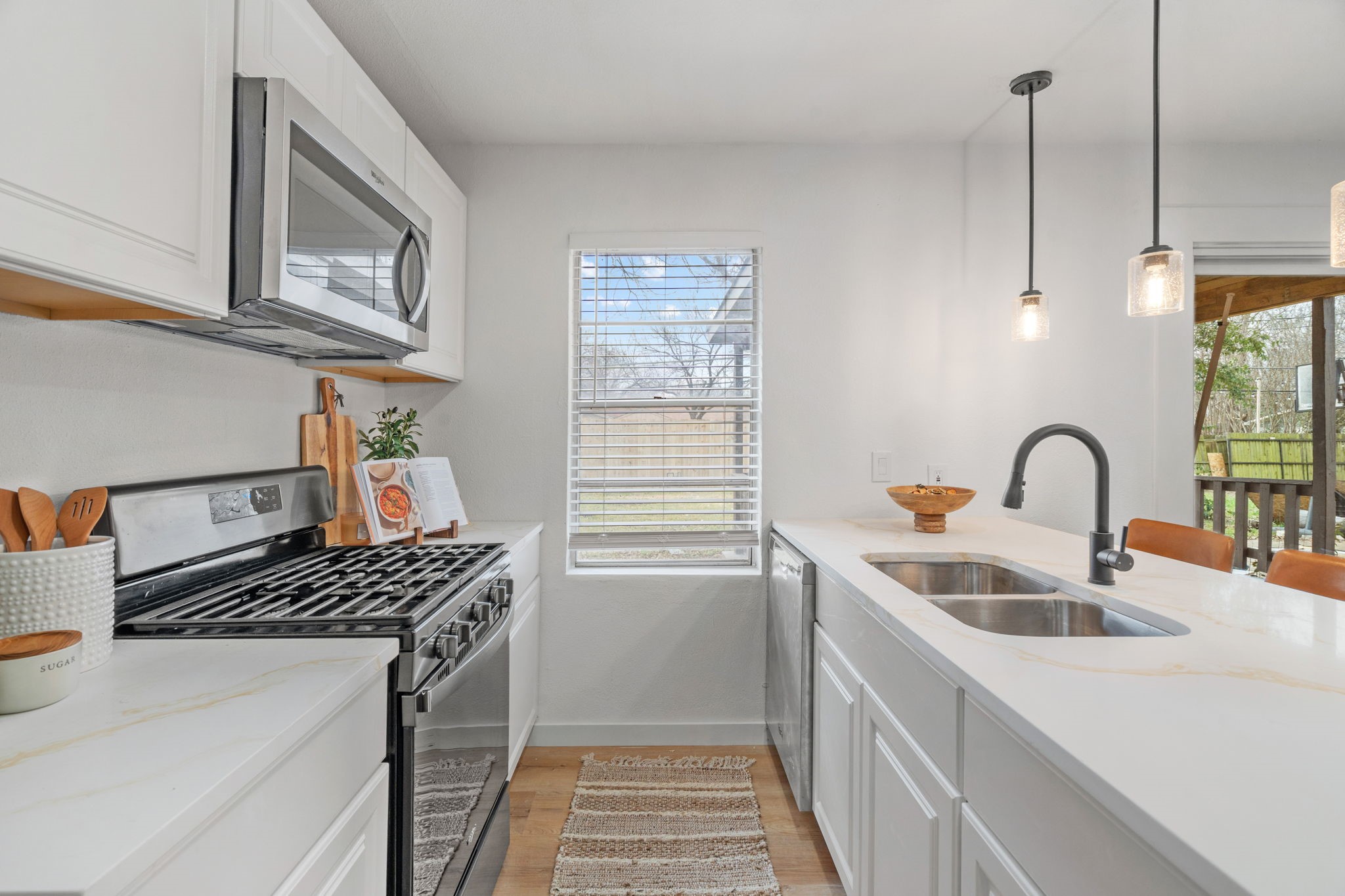 8842 Donnybrook Lane Dallas TX 75217