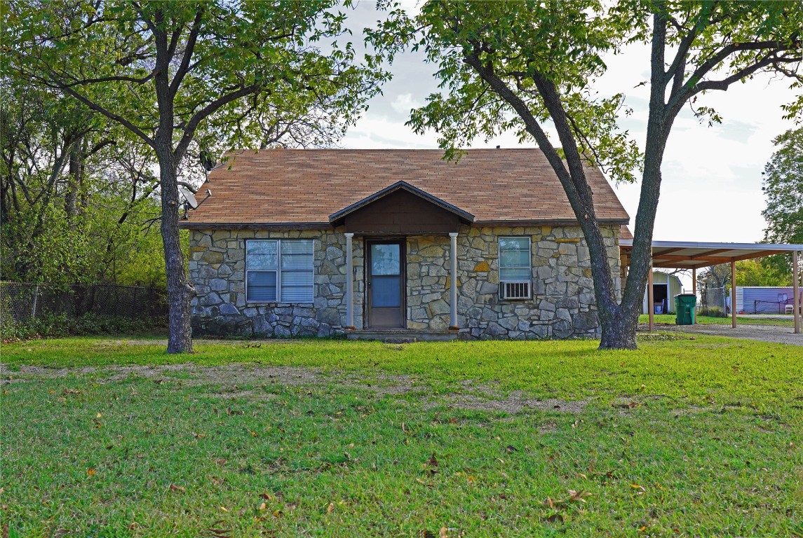 422 N Bowie Street Jacksboro TX 76458