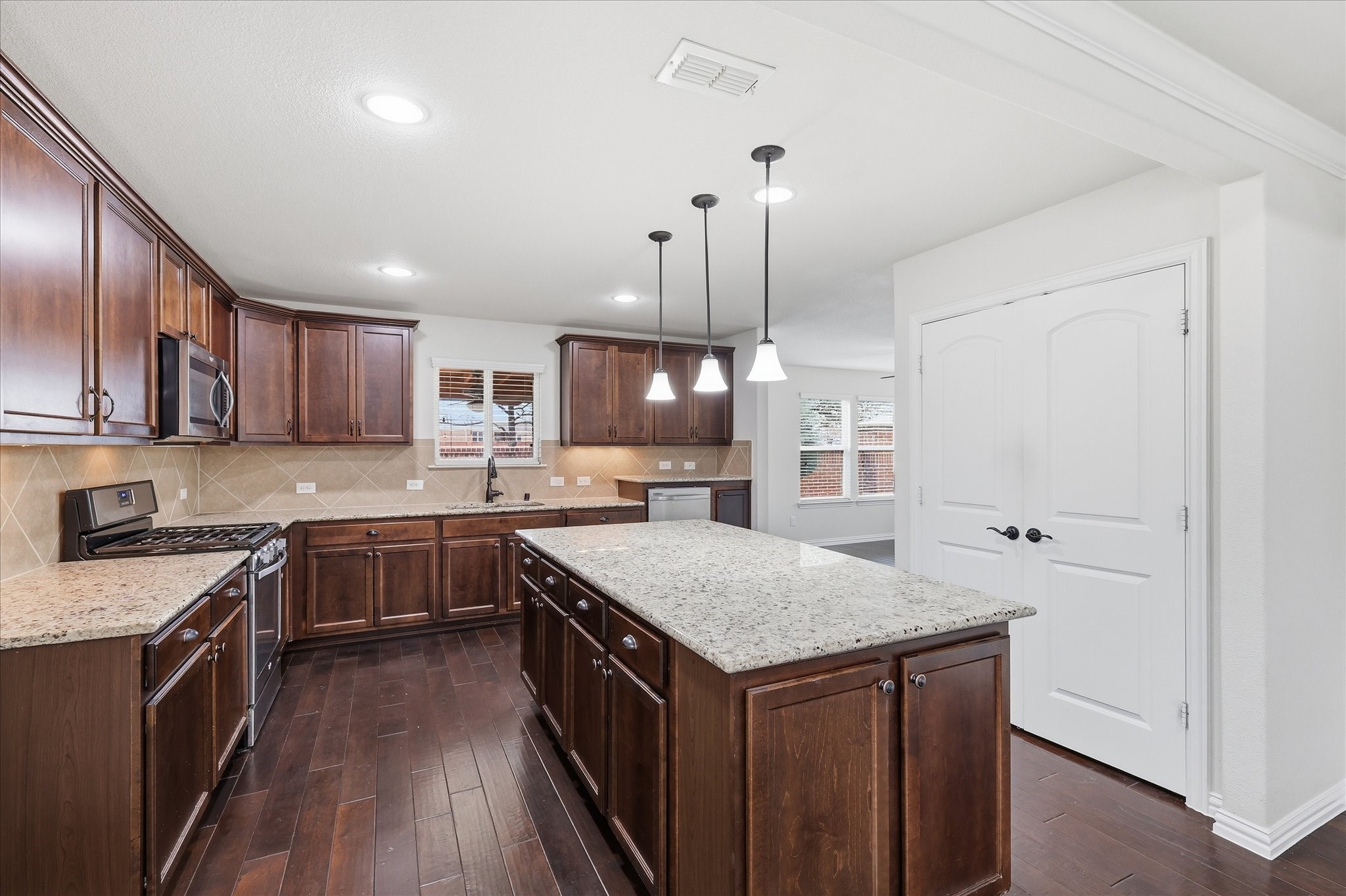 7992 Cool River Drive Frisco TX 75036