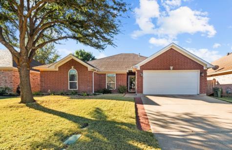 2222 Park Hurst Drive Arlington TX 76001