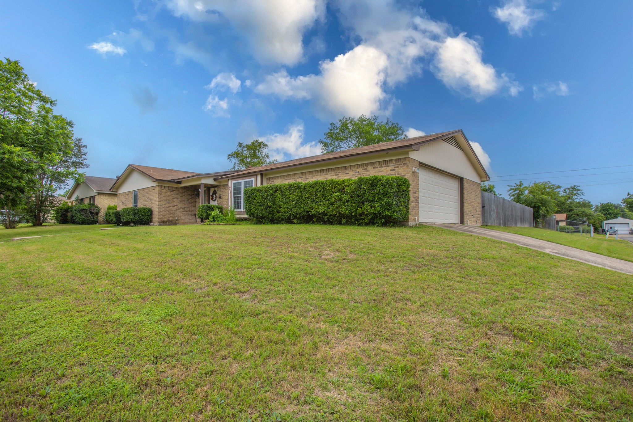 329 Alamosa Drive Hewitt TX 76643