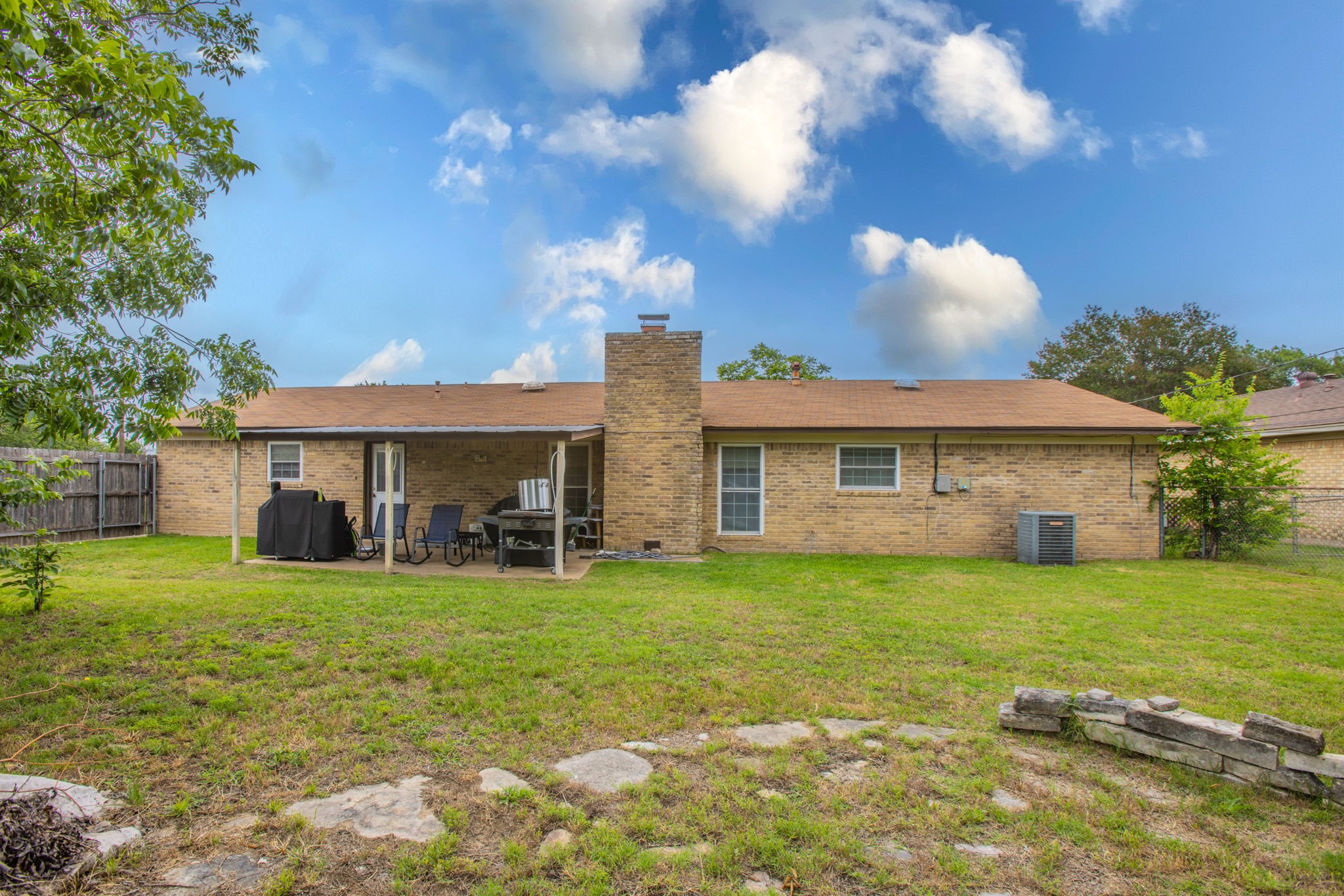 329 Alamosa Drive Hewitt TX 76643