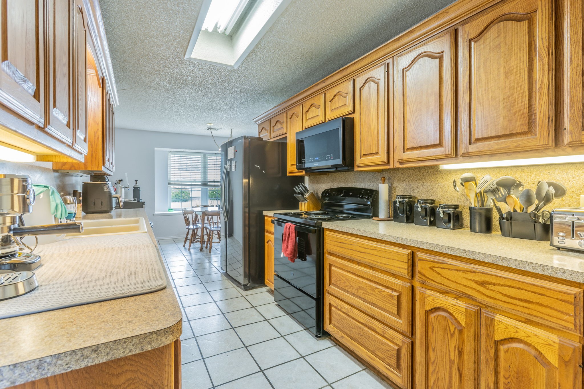 329 Alamosa Drive Hewitt TX 76643