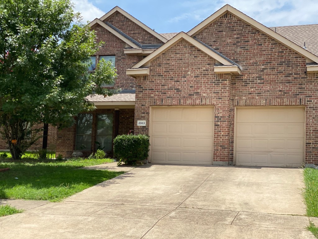 2053 Club Oak Drive Heartland TX 75126