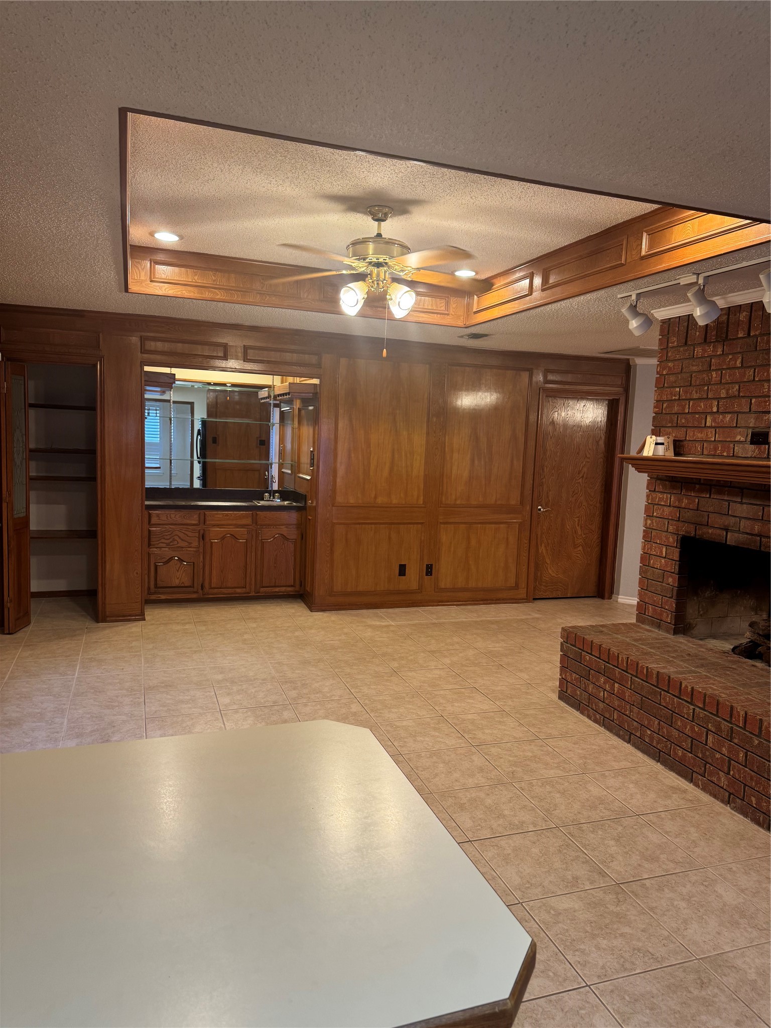 713 Ashley Drive Hurst TX 76054