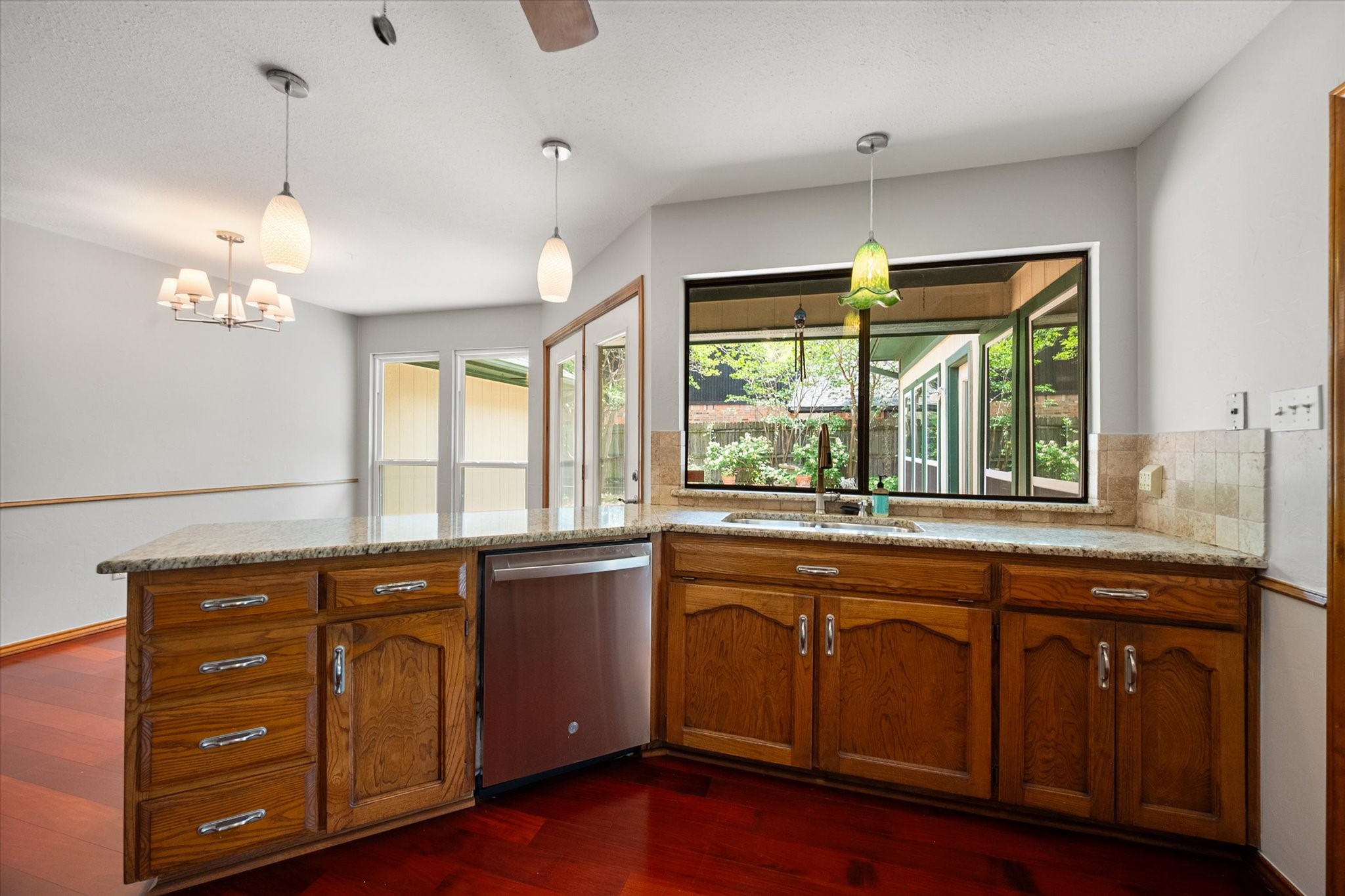 4503 Lake Park Drive Arlington TX 76016