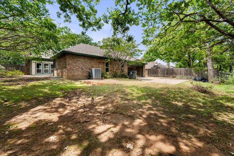 4503 Lake Park Drive Arlington TX 76016