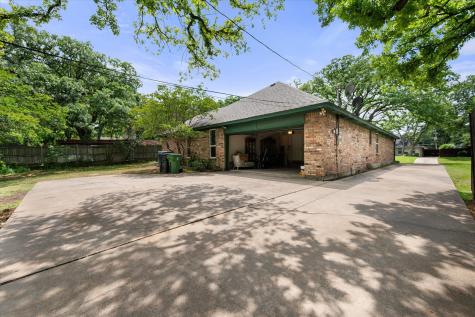 4503 Lake Park Drive Arlington TX 76016