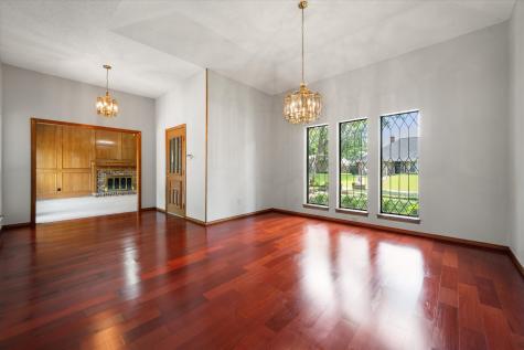 4503 Lake Park Drive Arlington TX 76016