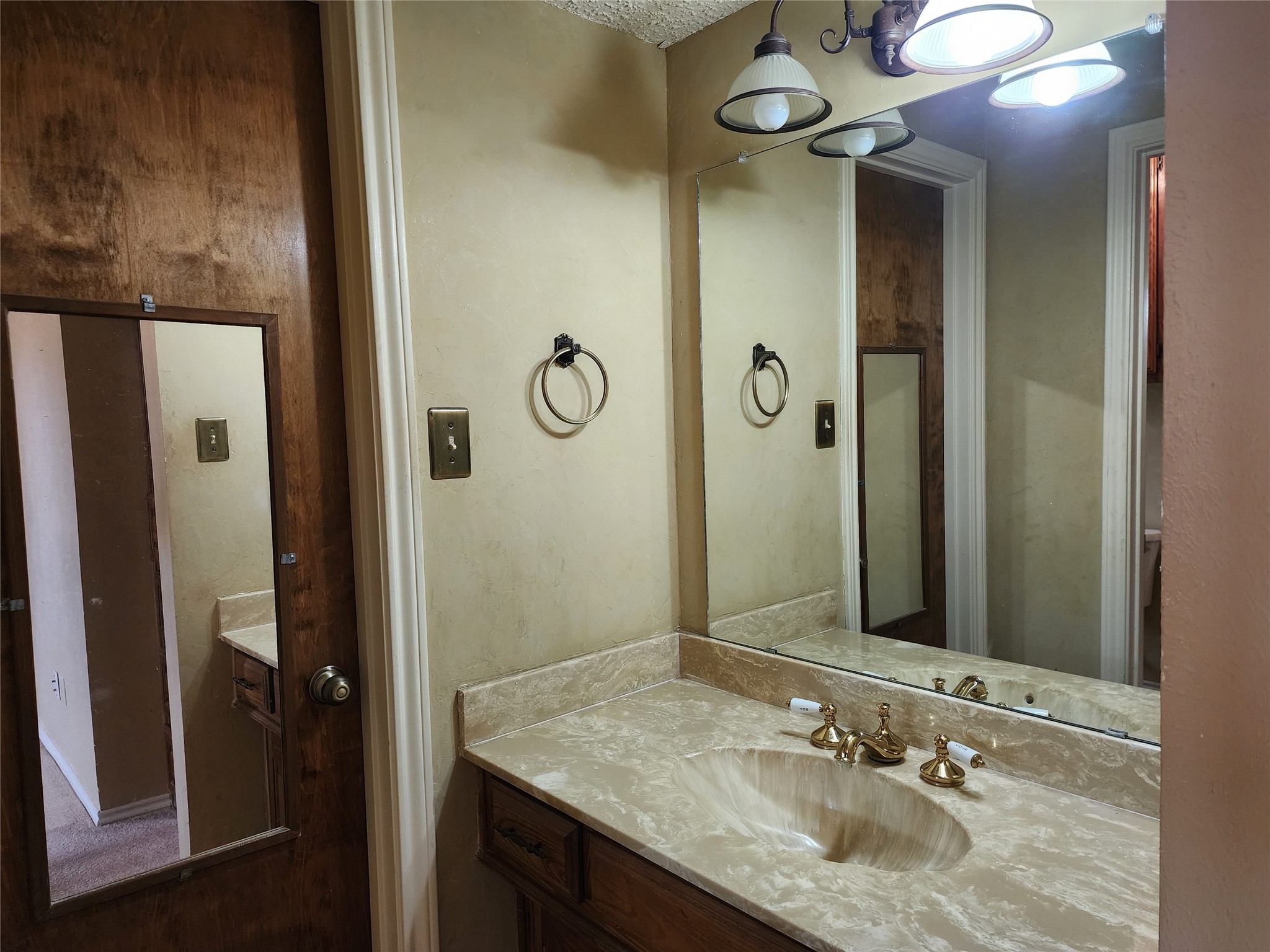 1201 Dandelion Drive Garland TX 75043