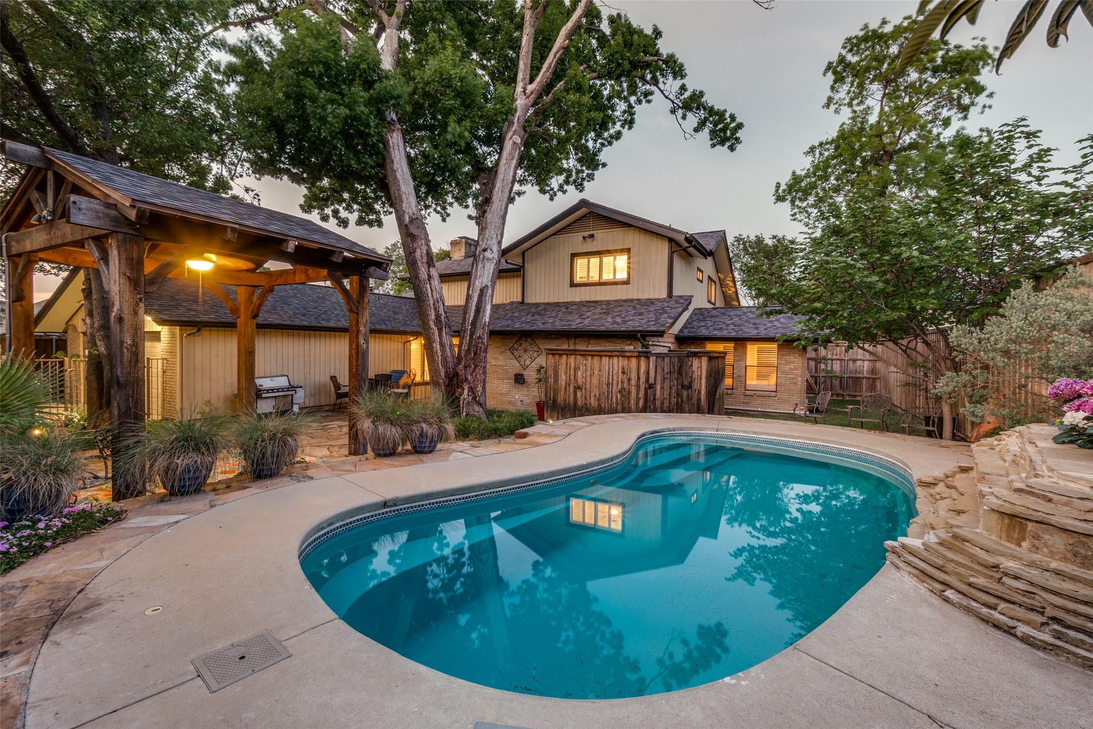 9506 Milltrail Drive Dallas TX 75238