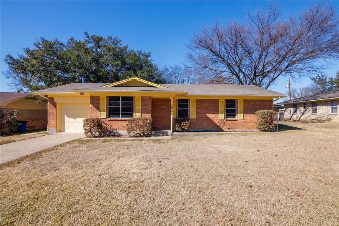 804 Loy Lane Ennis TX 75119