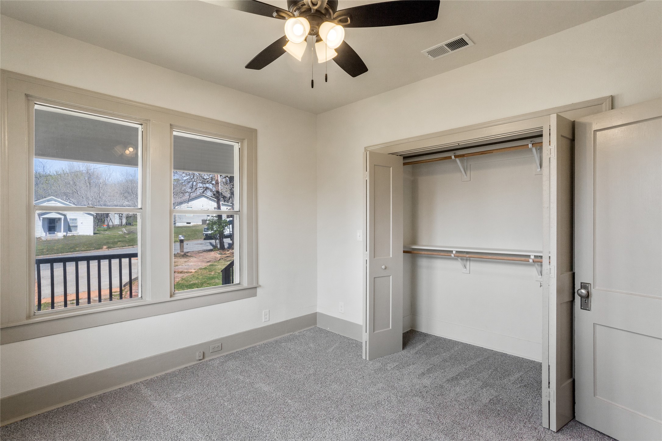 1104 W Hanna Street Denison TX 75020
