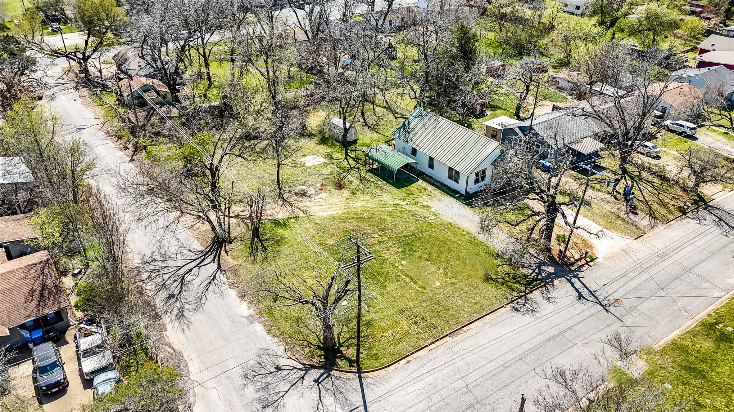 1104 W Hanna Street Denison TX 75020