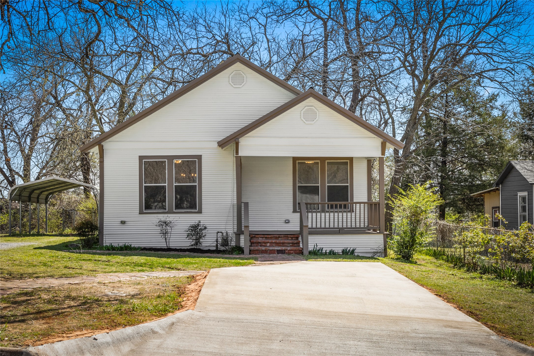 1104 W Hanna Street Denison TX 75020