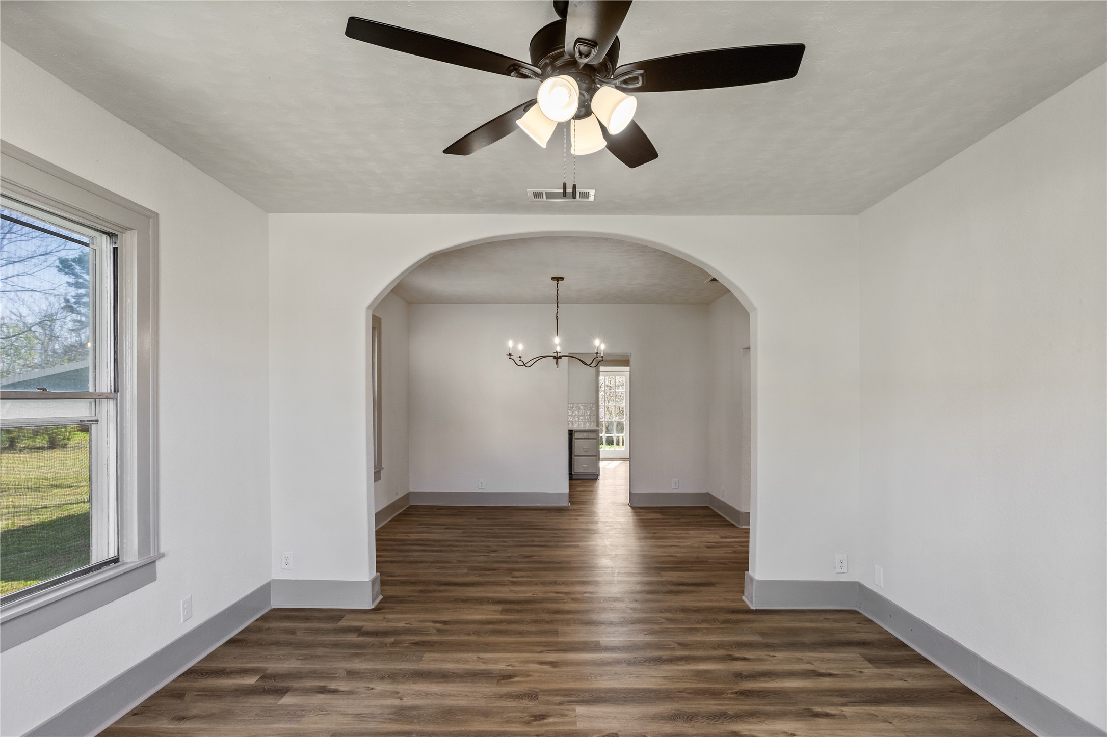 1104 W Hanna Street Denison TX 75020