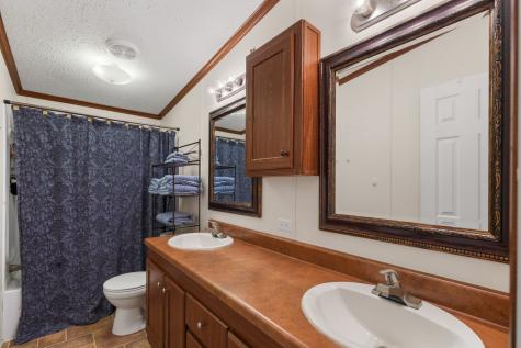 157 Willingham Loop Seymour TX 76380
