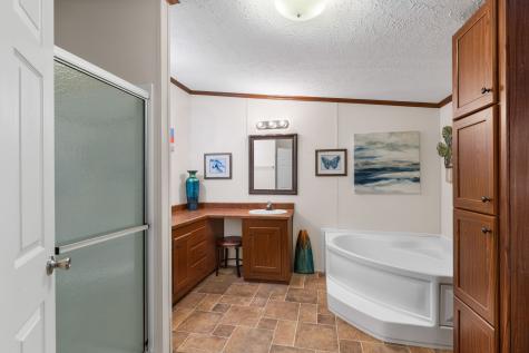 157 Willingham Loop Seymour TX 76380