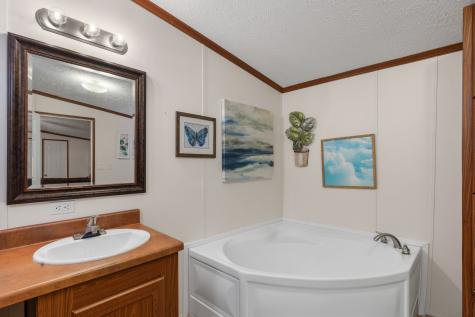 157 Willingham Loop Seymour TX 76380