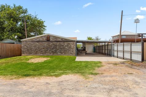 157 Willingham Loop Seymour TX 76380