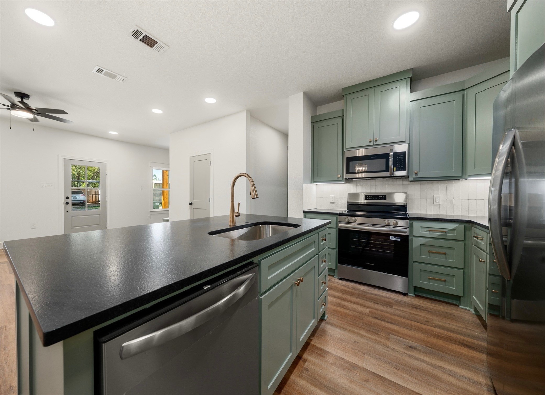 303 Live Oak Trail Valley Mills TX 76689