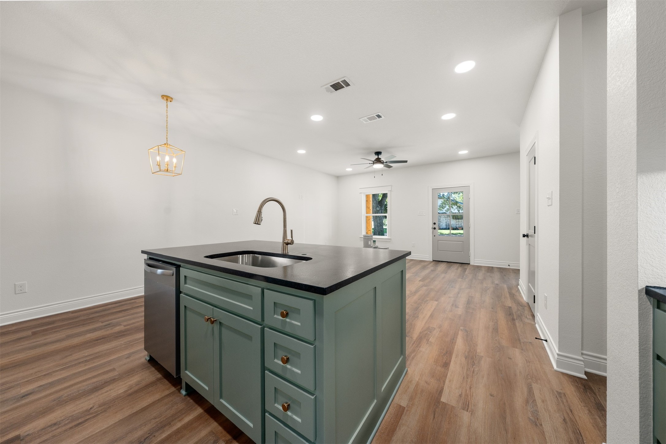303 Live Oak Trail Valley Mills TX 76689