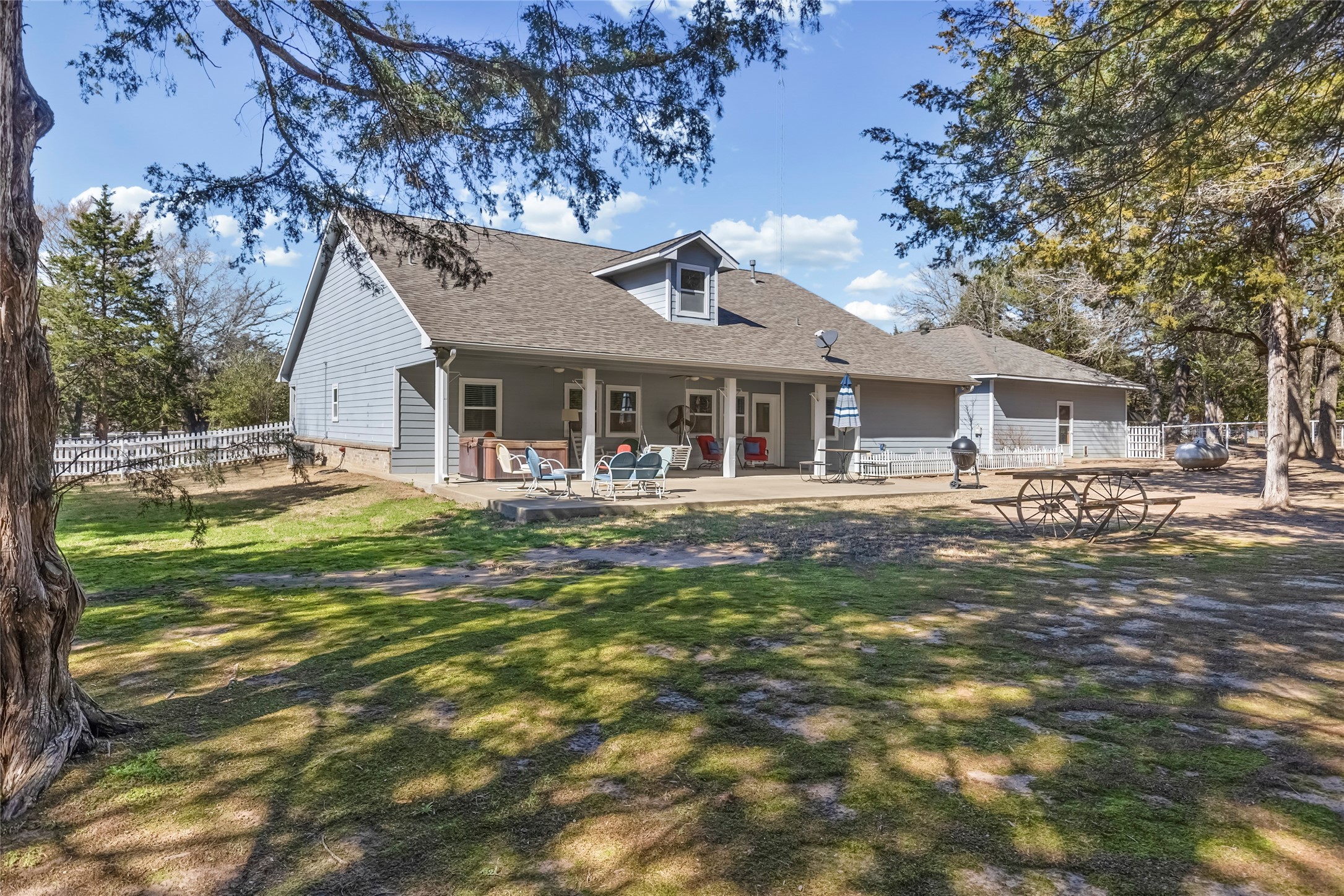 1975 Cr 4106 Greenville TX 75401