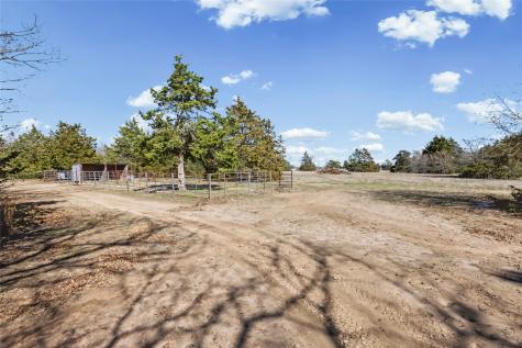 1975 Cr 4106 Greenville TX 75401