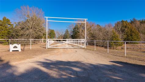 1975 Cr 4106 Greenville TX 75401