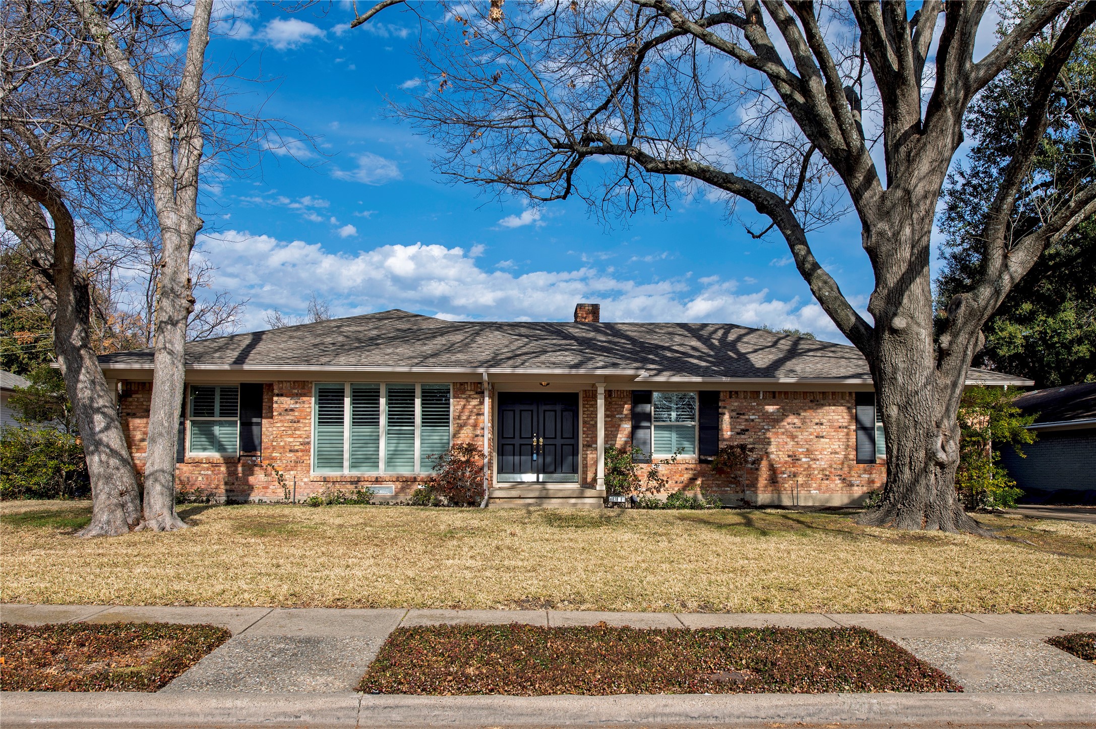 6335 Annapolis Lane Dallas TX 75214