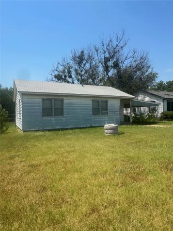 106 Benton Street Nocona TX 76255