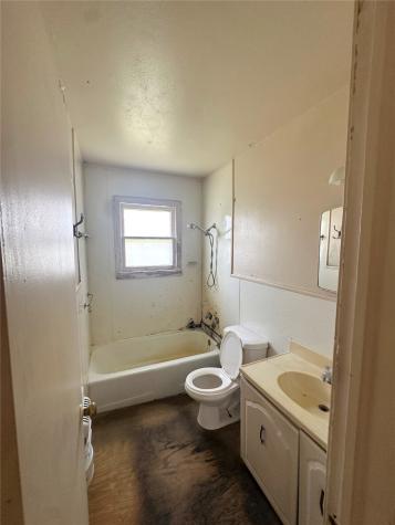 106 Benton Street Nocona TX 76255
