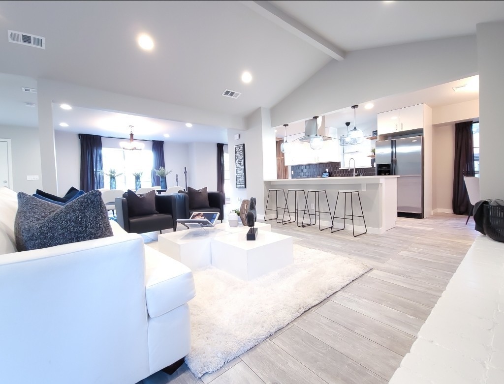 2541 Club Manor Drive Dallas TX 75237