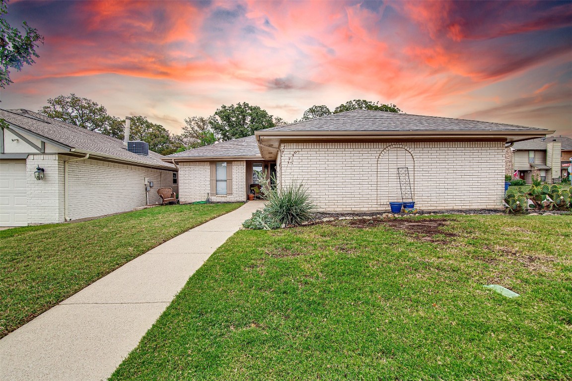 1 Preston Trail Court Pantego TX 76013