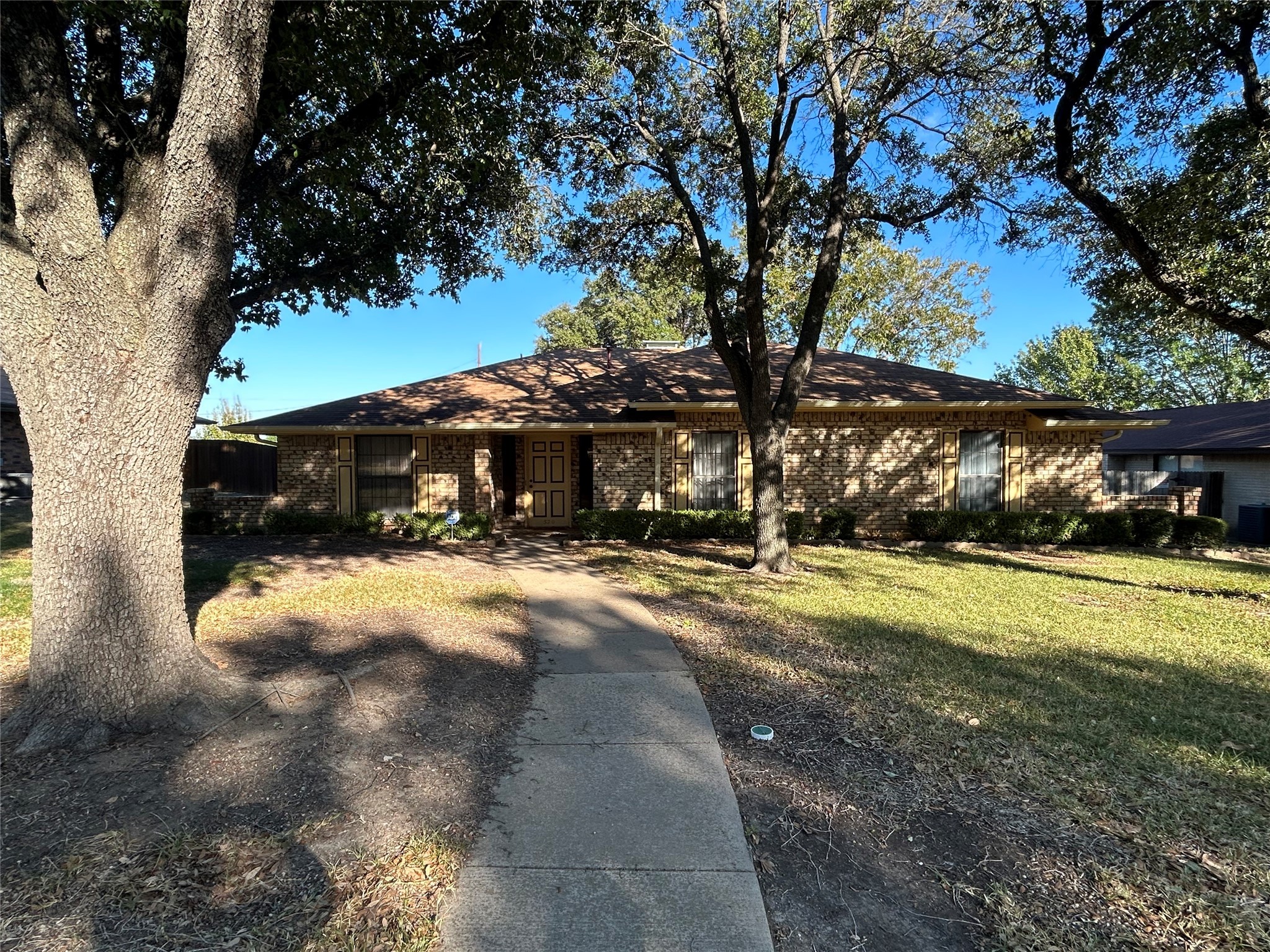 520 Cambridge Drive Desoto TX 75115