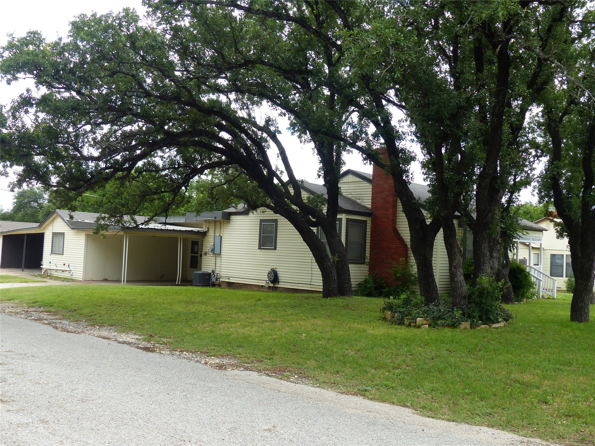 1801 Pine Brady TX 76825