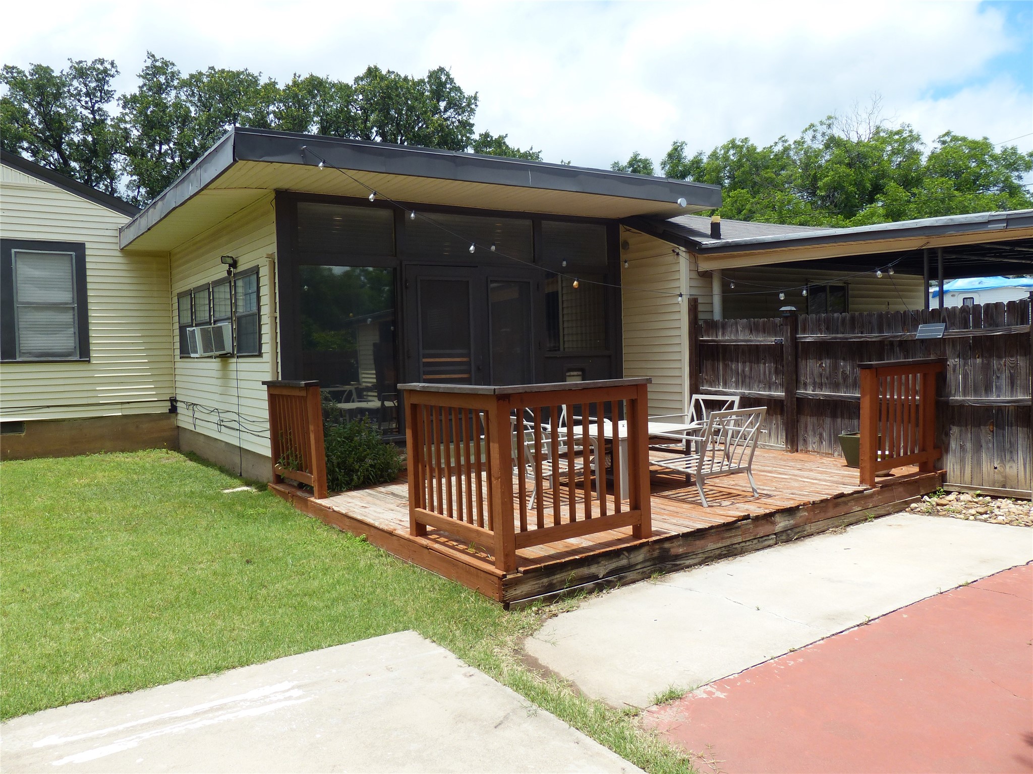 1801 Pine Brady TX 76825