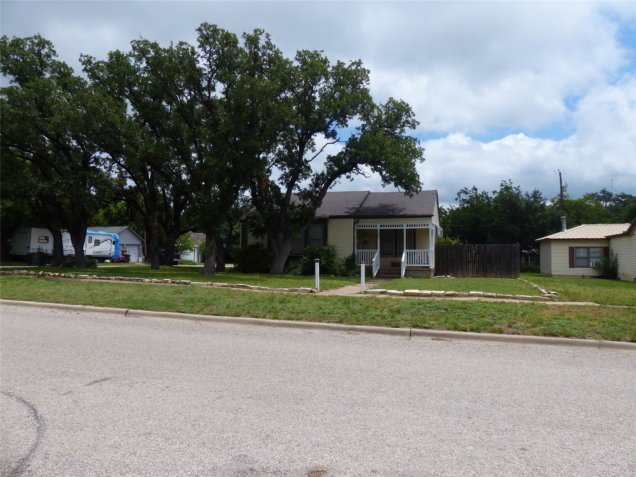 1801 Pine Brady TX 76825