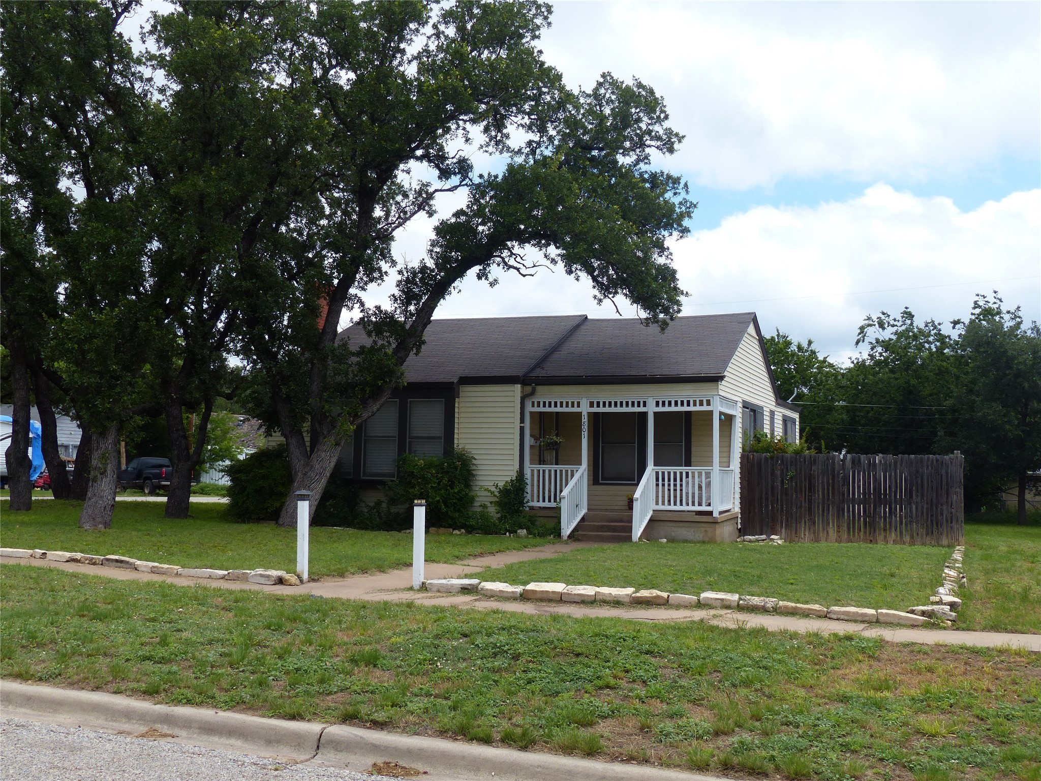 1801 Pine Brady TX 76825