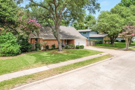 9321 Pinewood Drive Dallas TX 75243