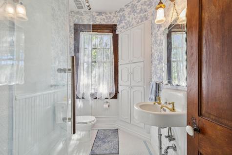 405 W Clifton Street Pilot Point TX 76258