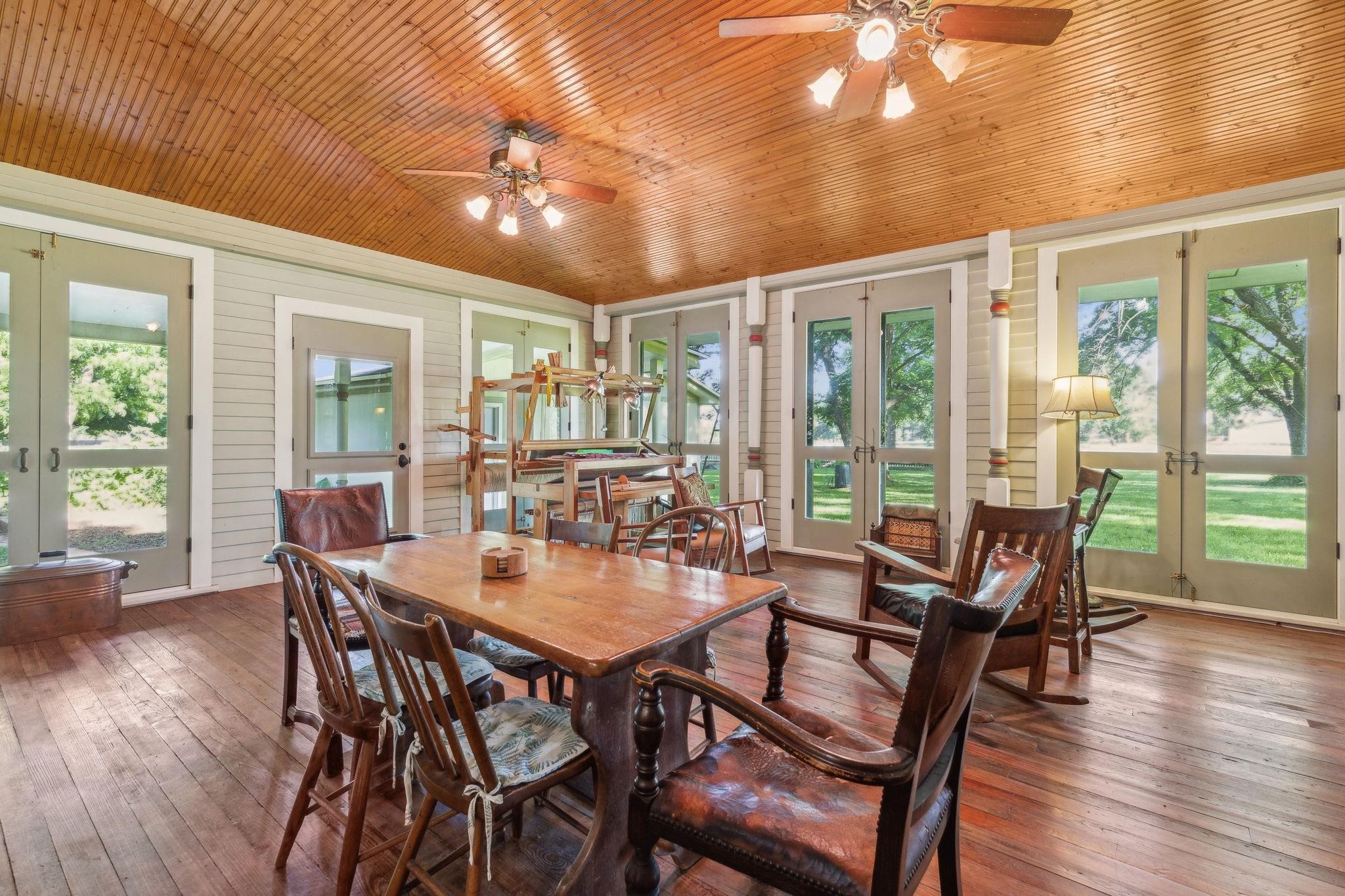 405 W Clifton Street Pilot Point TX 76258