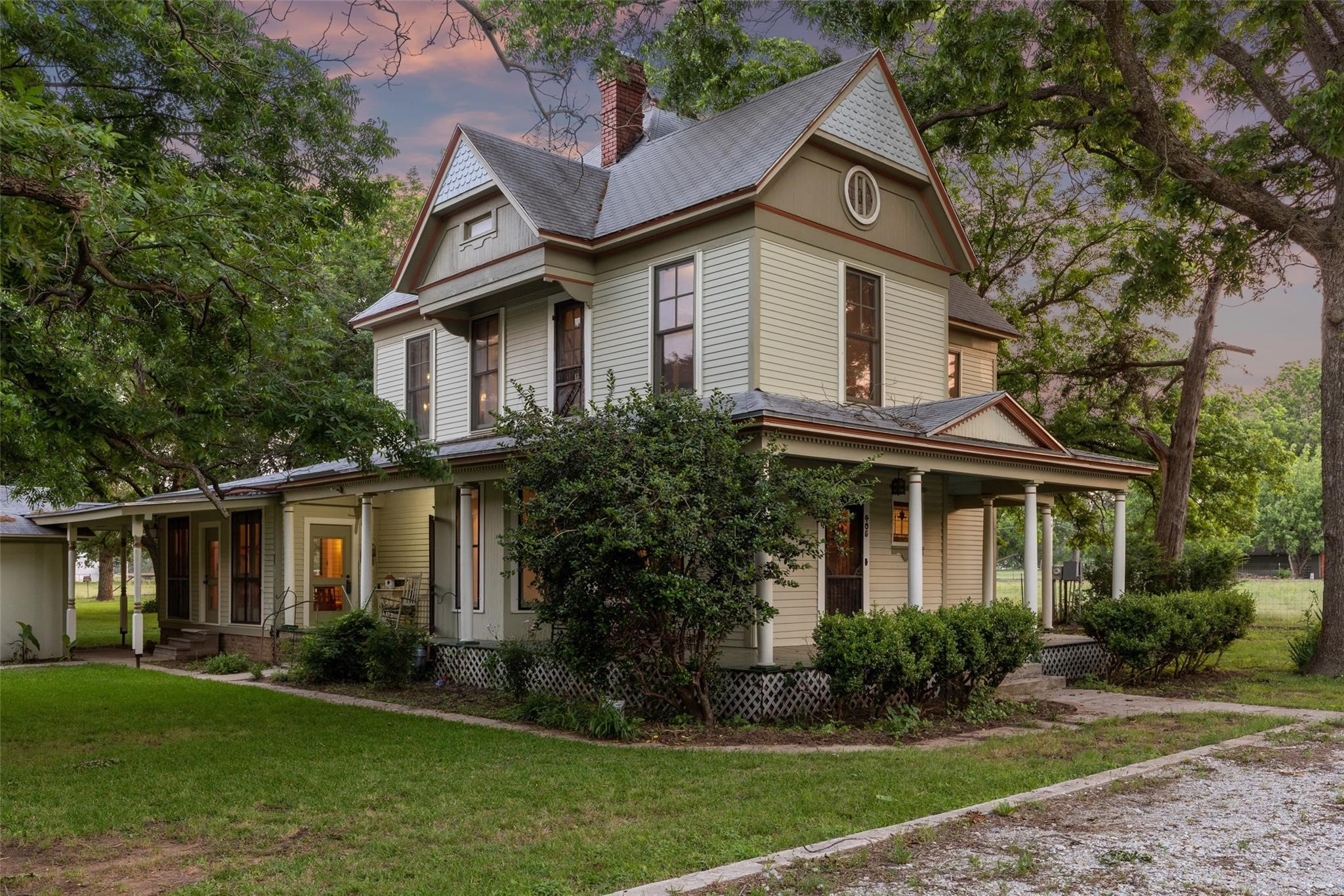 405 W Clifton Street Pilot Point TX 76258