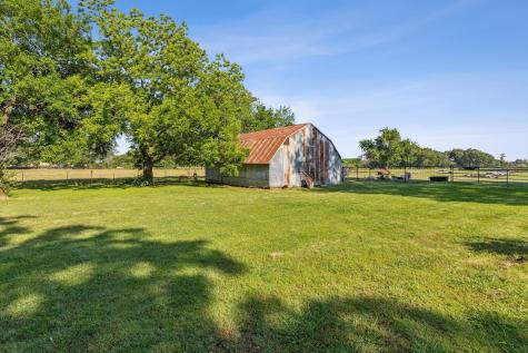405 W Clifton Street Pilot Point TX 76258