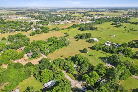 405 W Clifton Street Pilot Point TX 76258