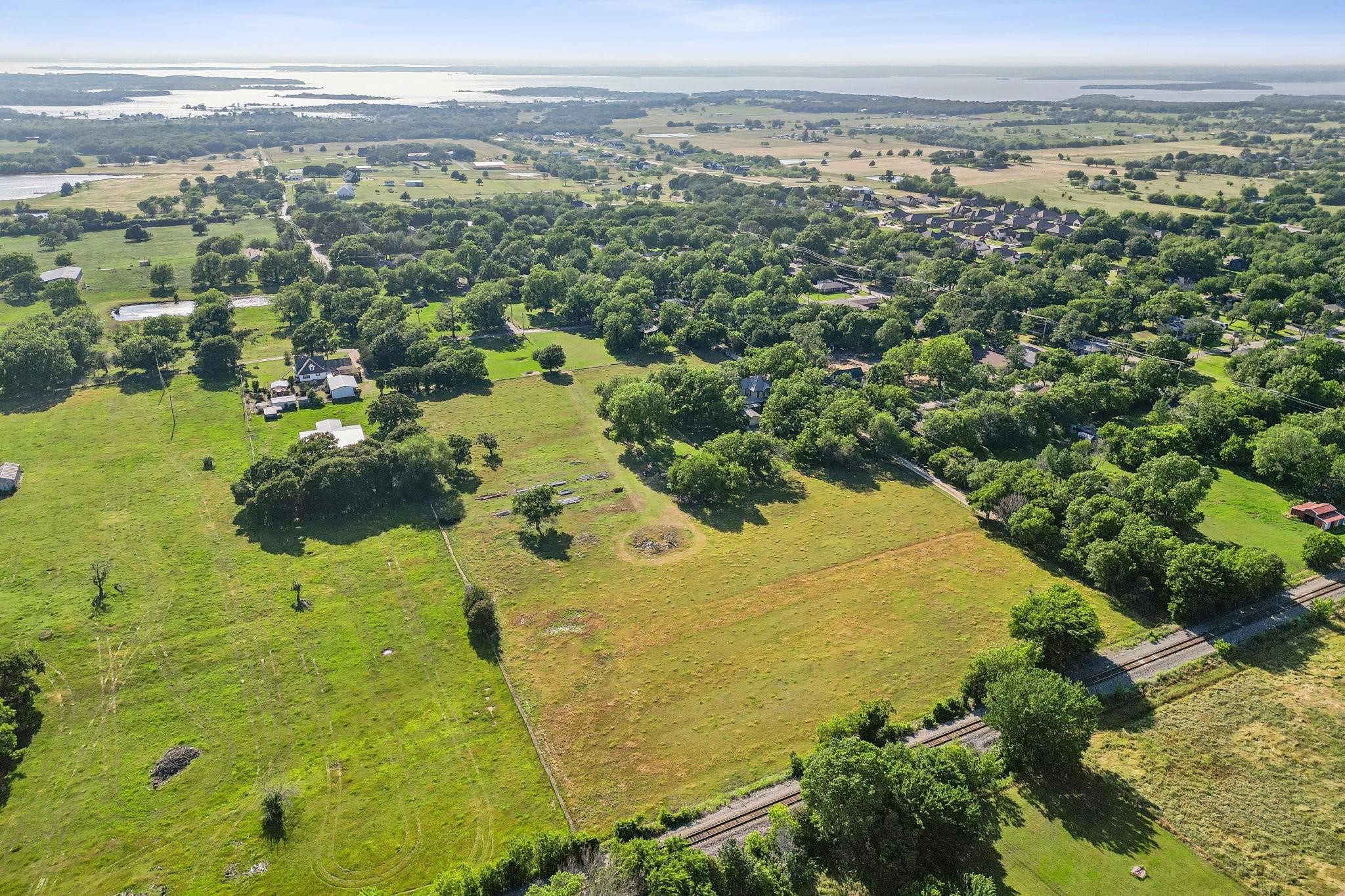 405 W Clifton Street Pilot Point TX 76258