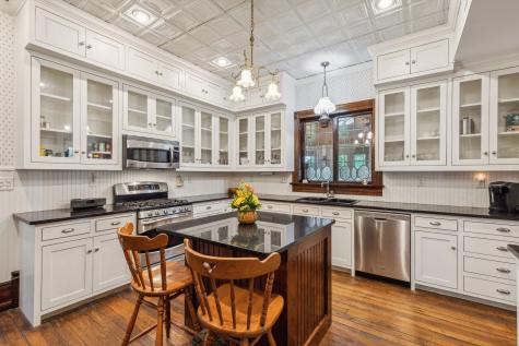 405 W Clifton Street Pilot Point TX 76258