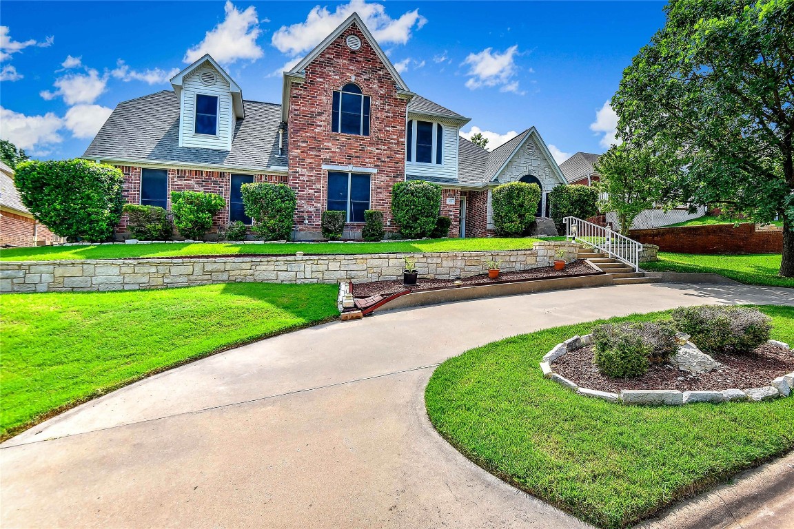 205 Arapaho W Sherman TX 75092