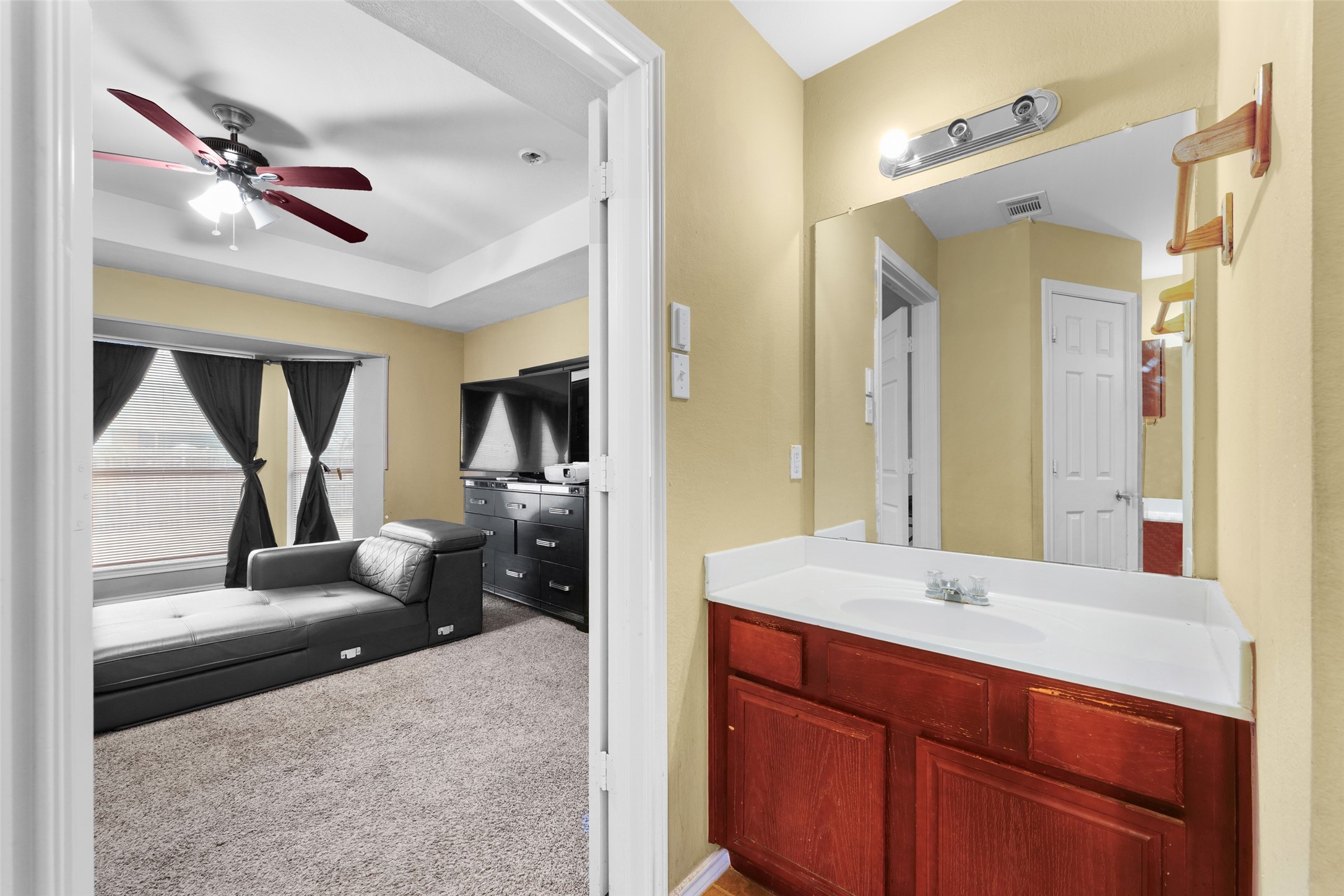 801 S Parks Drive Desoto TX 75115