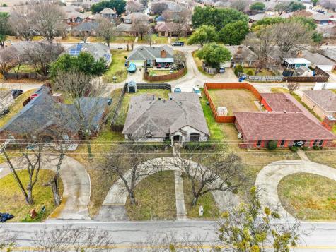 801 S Parks Drive Desoto TX 75115